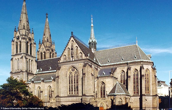 Собор Св. Людмилы в Праге